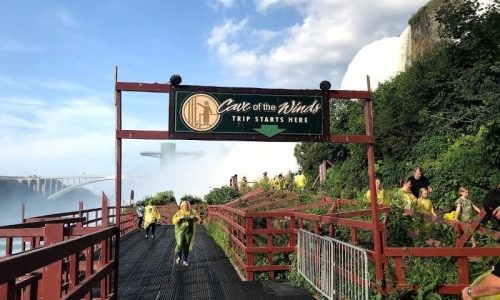Niagara Falls USA Autumn To Spring Tour with Wine Tasting   1 CAVE OF THE WINDS (Gorge Walk)